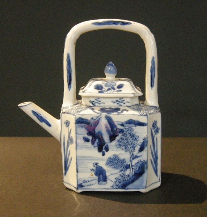 Winepot  blue and white porcelain - decorated with a landscape and other face with mobilar objects - | MasterArt